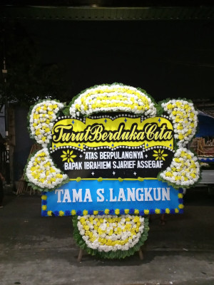 Papan Bunga Duka di Gondangwinangun